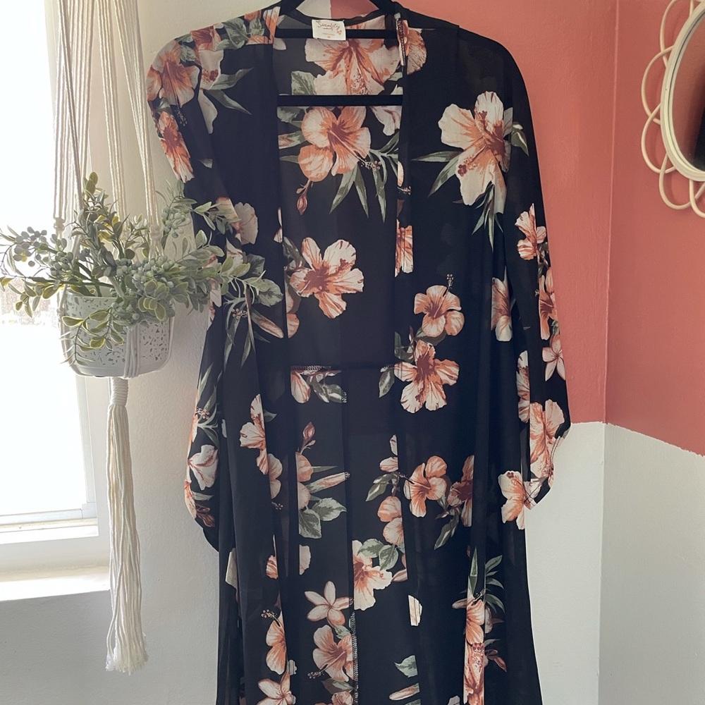 Floral Stretch Kimono 🌺